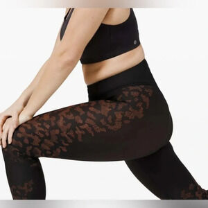 Lululemon Mapped Out HR Tight Camo Black Size 8